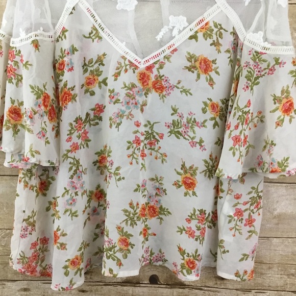 Forever 21 Floral Lace Top - Picture 3 of 7